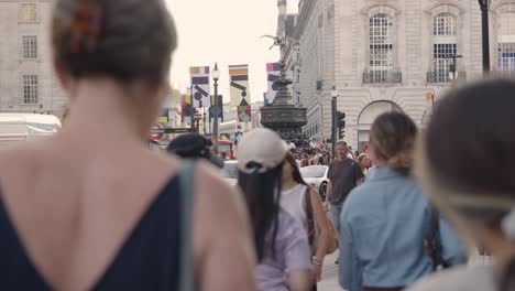 Crowd-Of-Summer-Tourists-Walking-Around-Piccadilly-Circus-And-Statue-Of-Eros-In-London-England-UK-3