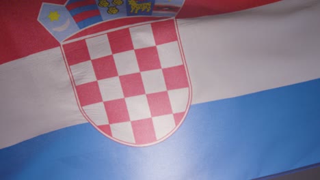 Cerrar-Foto-De-Estudio-De-Bandera-Croata-Volando-Marco-De-Relleno