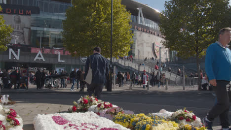 Exterior-Of-The-Emirates-Stadium-Home-Ground-Arsenal-Football-Club-London-With-Supporters-On-Match-Day-5