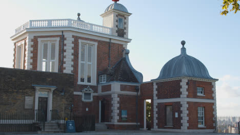 Außenansicht-Des-Royal-Observatory-In-Greenwich-Park-London-Uk