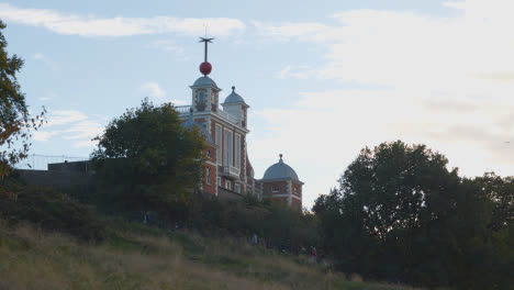 Vista-Exterior-Del-Observatorio-Real-En-Greenwich-Park,-Londres,-Reino-Unido-1