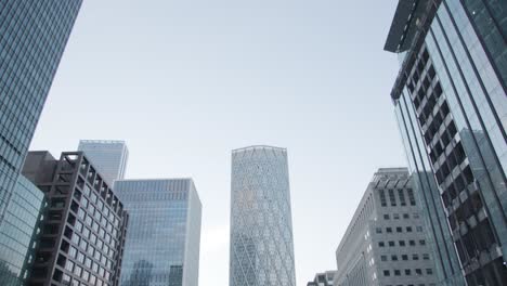 Moderne-Büros-Und-Arbeiter-Am-Canada-Square-Canary-Wharf-In-London-Docklands-Uk-4