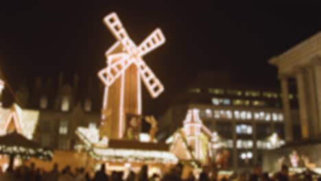Nachts-Defokussierte-Lichter-An-Essens--Und-Getränkeständen-Auf-Dem-Frankfurter-Weihnachtsmarkt-In-Birmingham,-Großbritannien
