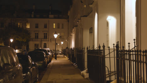 Exklusive-Luxuswohnungen-Am-Belgrave-Square-London-Bei-Nacht-4
