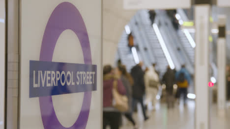 Close-Up-Of-Station-Sign-For-New-Elizabeth-Line-Tube-Link-At-London-Liverpool-Street-UK