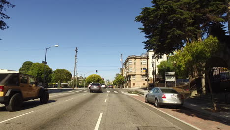 San-Francisco-California-street-past-houses