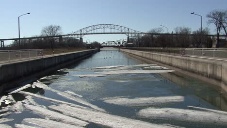 Michigan-Sault-Ste-Marie-ice-on-water-in-channel