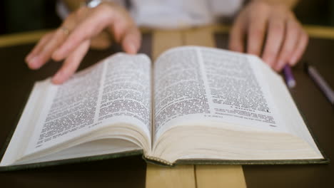 Closeup-of-person-reading-the-Bible