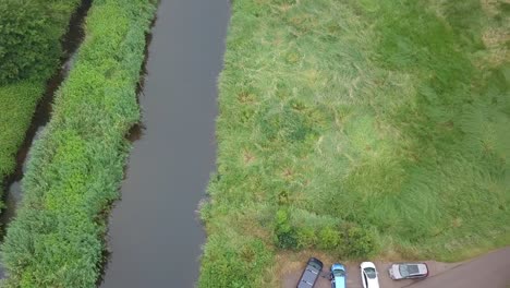 Flussotter-Marschland-Luftaufnahme.-Drohne
