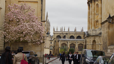 Exterior-Of-Hertford-College-And-Bodleian-Library-Towards-Radcliffe-Camera-Building-In-City-Centre-Of-Oxford-1