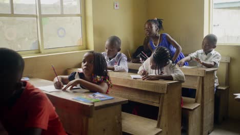Nigerian-Children-in-Classroom-01