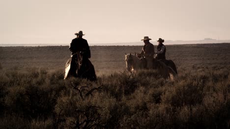 Cattlemen-Riding-Horses-at-Sunset-03