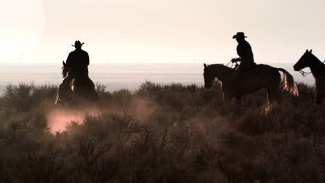 Cattlemen-Riding-Horses-at-Sunset-04