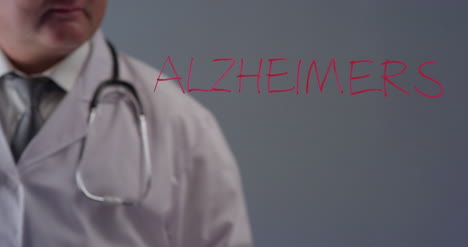 Arzt-Schreibt-Das-Wort-Alzheimer