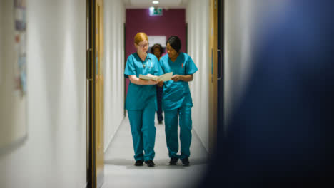 Medical-Staff-In-A-Hospital-Corridor