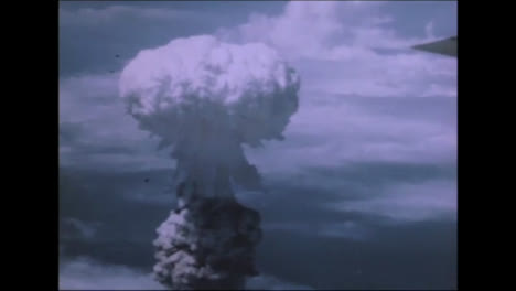 1945-Bockscar-Dropping-Fat-Man-Atomic-Bomb-On-Nagasaki-02