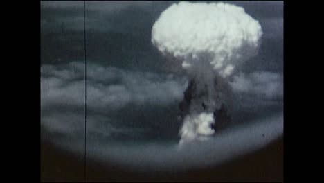 1945-Nagasaki-Atomic-Bomb-Explosion-05