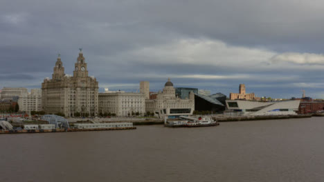 Drone-Shot-Approaching-The-Three-Graces-And-Mann-Island