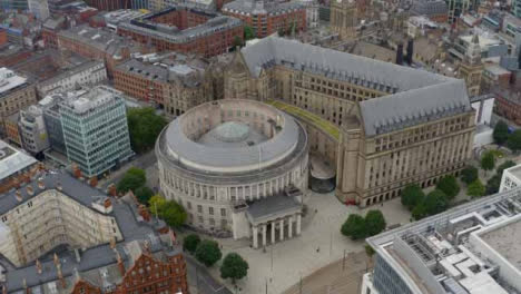 Drone-Shot-Orbitando-La-Biblioteca-Central-De-Manchester-01