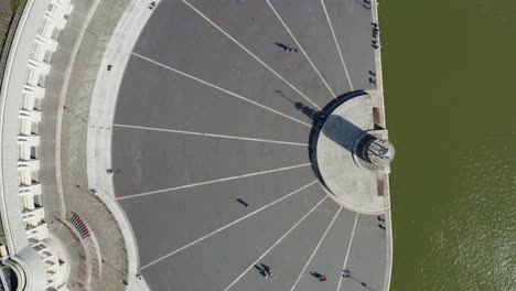 Overhead-Drone-Shot-Approaching-Bristol-Waterfront