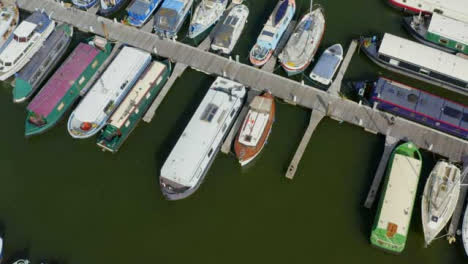 Orbiting-Drohnenschuss-Nähert-Sich-Bristol-Waterfront