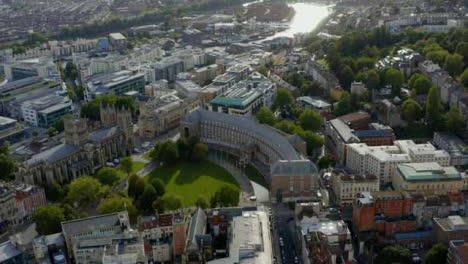 Disparo-De-Drone-Alejándose-Del-Edificio-Del-Ayuntamiento-De-Bristol-En-Bristol-Versión-Corta-2-De-2