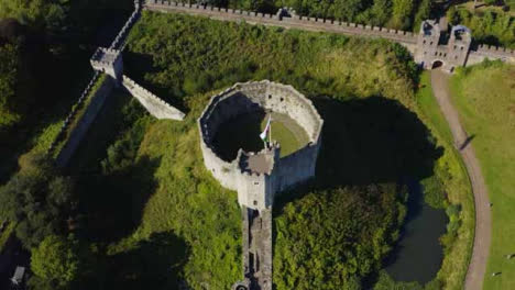 Drohnenschuss-Nähert-Sich-Cardiff-Castle-Langfassung-Long