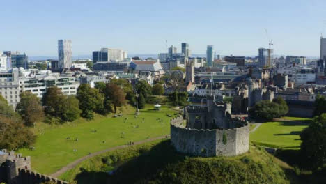 Drone-Shot-Approaching-Cardiff-Castle-In-Wales-03