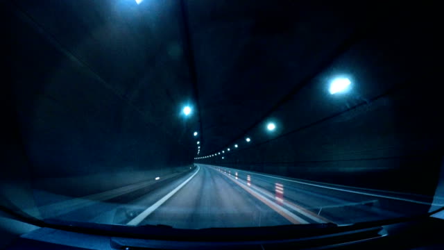 Speed-motion-in-road-tunnel