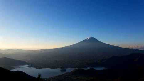 Zeitraffer-der-Morgendämmerung-mit-Mt.-Fuji
