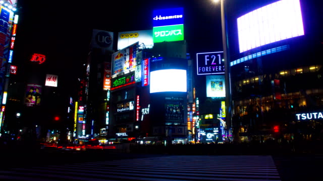 Nacht-Zeitraffer-4K-Auflösung-bei-Shibuya-Kreuzung-slow-Shutter-weit-erschossen