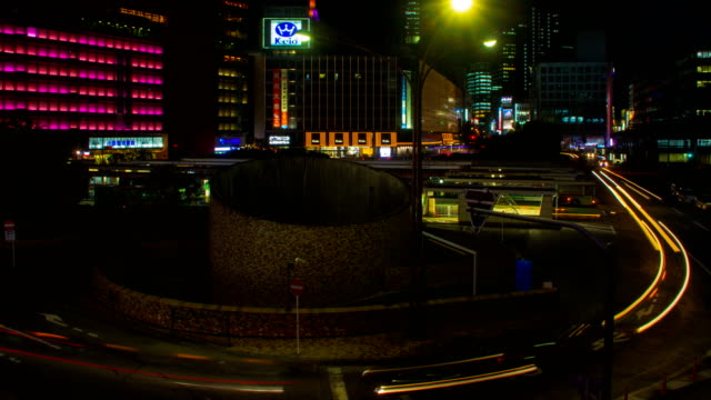 Night-lapse-4K-at-shinjuku-bus-rotary-slow-shutter-wide-shot