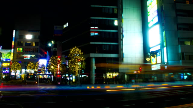 Nacht-hyper-Zeitraffer-4K-in-Kichijouji-tiefen-Schwerpunkt