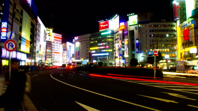 Night-lapse-4K-at-Ikebukuro-east-side-slow-shutter-zoom-in