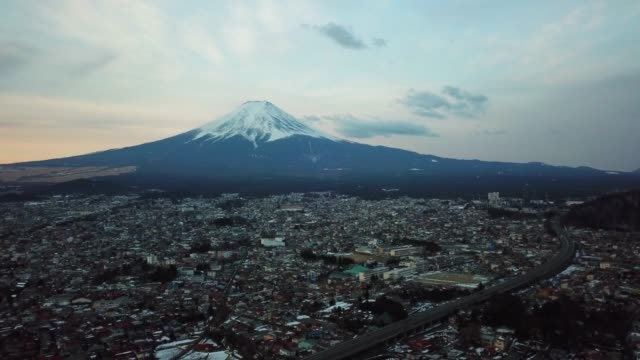Luftaufnahme-des-Berg-Fuji,-Kawaguchiko,-Fujiyoshida,-Japan