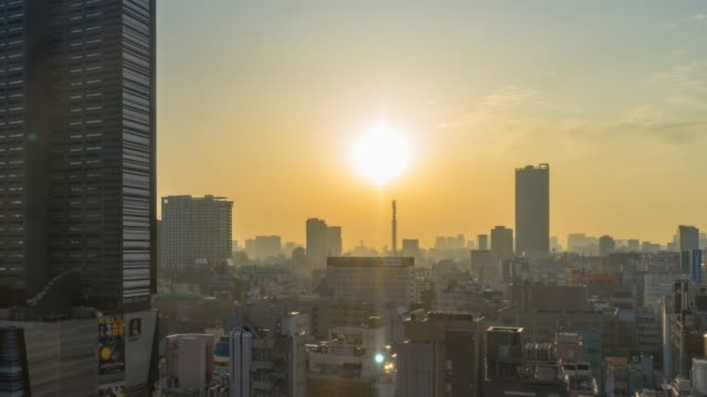Tokyo-Skyline-in-the-morning-Shinjuku-area