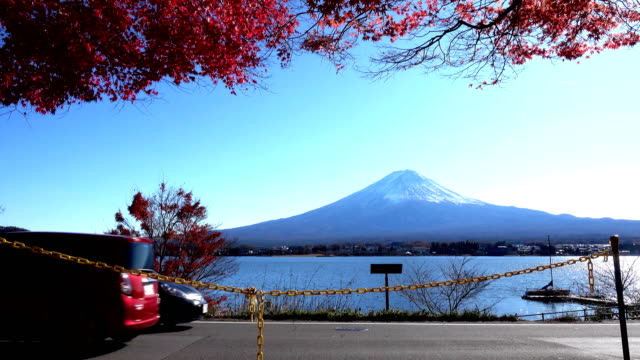 Fuji-Bergblick-auf-den-See-im-Herbst