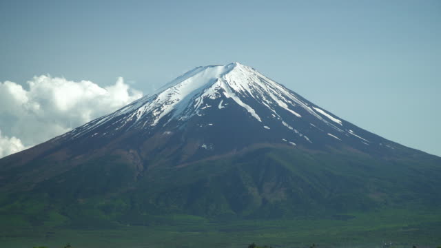 Mount-Fuji-gesehen-von-Kawaguchi-See,-verkleinern-Sie-die-Ansicht