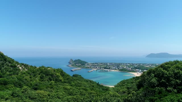 paisaje-de-la-ciudad-en-Japón-Itoshima