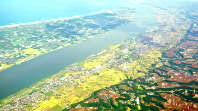 Aerial-view-of-Tokyo-on-the-plane