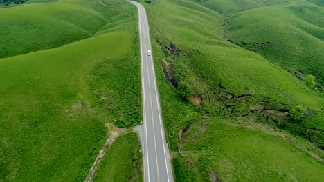 Landschaft-des-Aso-in-Japan