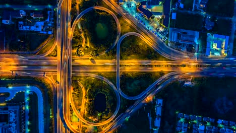 Aerial-view-Time-lapse-of-the-expressway,-motorway-and-highway-in-the-detail-of-circus-intersection