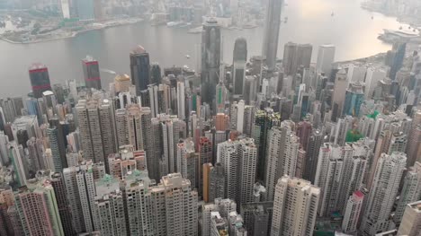 Aerial-Tilt-Schuss-Skyline-von-Hong-Kong