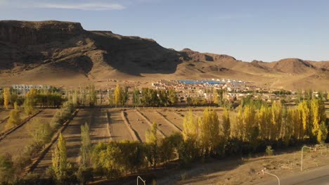 Paisaje-de-Villa-de-Hemu,-Xinjiang,-China