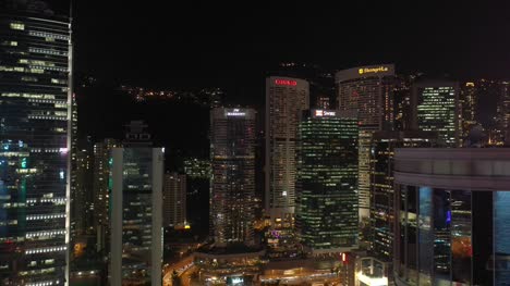 Imágenes-de-vista-aérea-de-4K-de-Hong-Kong-escenas-de-noche-hermosa-en-el-Distrito-Central-de