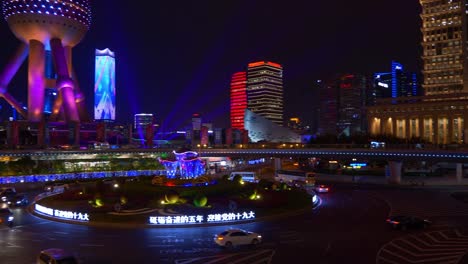 Nacht-erleuchtet-shanghai-China-berühmten-Stadtverkehrs-quadratisch-Panorama-4k