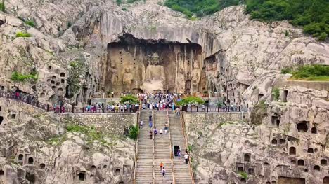 upstairs-to-reach-Fengxiangsi-Cave