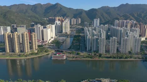 Vista-aérea-del-distrito-de-Shatin-en-Hong-Kong-en-tiempo-del-día.