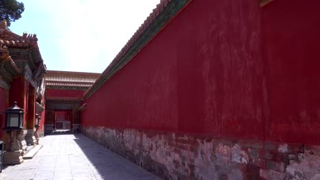 puerta-roja-oriental-dentro-de-la-ciudad-prohibida-de-Beijing,-China