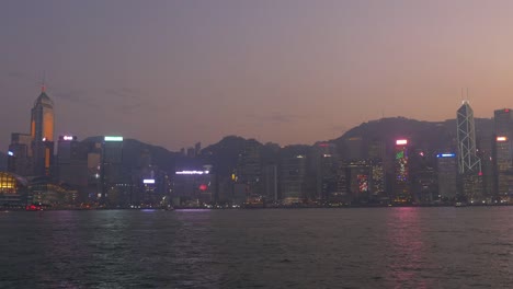 Nacht-Dämmerung-Himmel-Hong-Kong-Stadt-Bucht-Victoria-Harbour-Panorama-4k-china